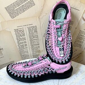 Free People KEEN Uneek Woven Sneakers Molded Pink Mint Adjustable